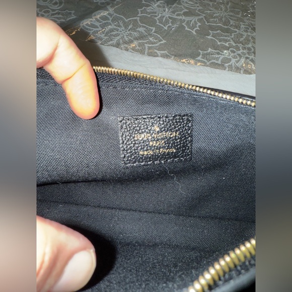 Louis Vuitton Pochette Liv M83301 - Picture 14 of 15